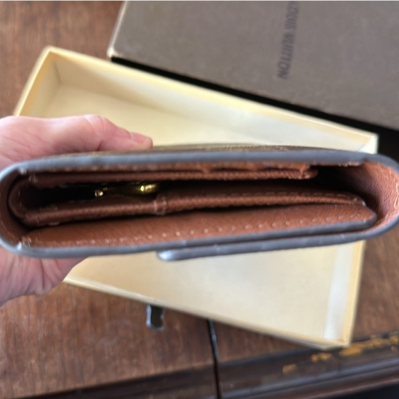 Louis Vuitton Monogram Wallet - Picture 2 of 13